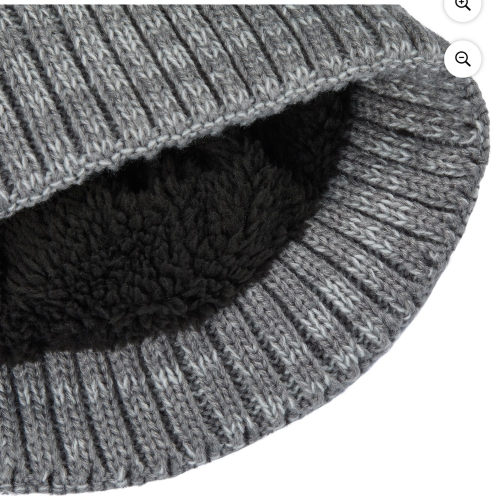 Polar extreme insulated women’s thermal hat, NWT